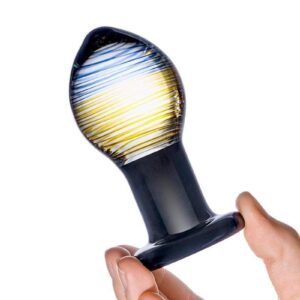this toy can be easily cleaned. Retains heat and cold for increased stimulation. Compatible with all lubricants.