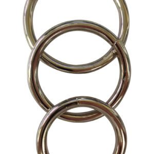 These steel o-rings can be used to customize strap on harnesses to fit a variety of dildo sizes. These rings can also be worn one or multiple at a time as penis rings! Sizes Small: 1.5 (38mm) Medium: 1.75 (45mm) Large: 2 (50mm)