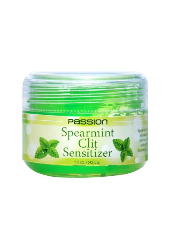 non-sticky gel may heighten clitoral awareness while adding a cooling sensation. Apply the kissable gel directly to your favorite erogenous zone and liven things up with the cool tingle of spearmint!Size:andnbsp;1.5 ounce