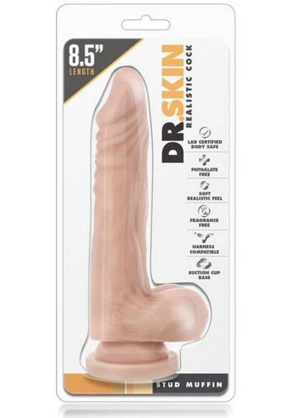 this toy has 6.25 able inches of shaft with a girth of 1.5 inches. Built with a powerful suction cup