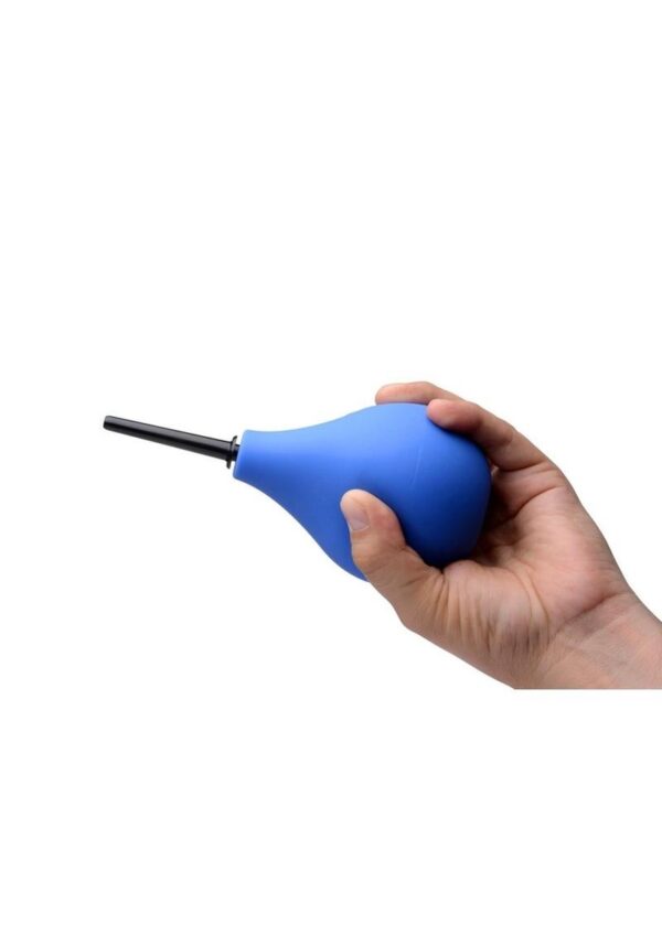 this anal douche travels well for use on a trip