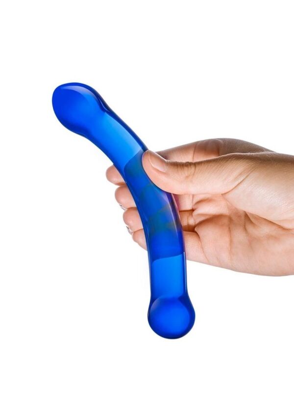 borosilicate glass for extensive use. The dildo is adaptable and can retain a variety of different temperatures