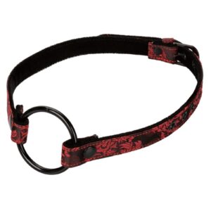 Large open-mouth gag   Adjustable buckle closure with 2 interchangeable rings;  1 Nickel-Free Iron and 1 Silicone   Soft and plushy on one side