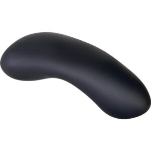 No one would ever guess that these sexy satin-tie peek-a-boo panties are capable of mind-blowing orgasms!With a discreet silicone vibe nestled into a panty pocket to stay in place