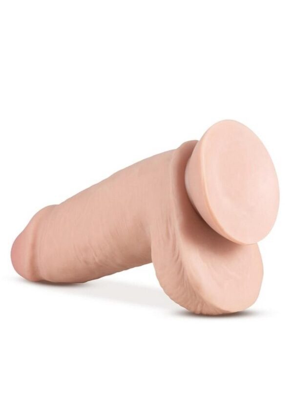 Au Natural dildos feature Sensa Feel dual density technology consisting of a soft outer layer and rigid inner core that combine for maximum lifelike effect. It`s equipped with a strong suction cup base so you can stick it to any smooth