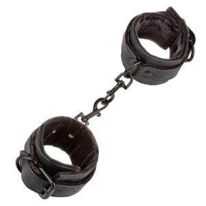 Totally adjustable wrist cuffs with secure buckle closures. Universal clasps and D-rings with swivel design for full dexterity. Soft and plushy interior with a vegan leather exterior. Double padded