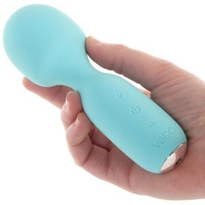 the flexible head will tease and excite all your hot spots in oh so many ways. Made of velvety smooth silicone