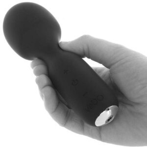 the flexible head will tease and excite all your hot spots in oh so many ways. Made of velvety smooth silicone