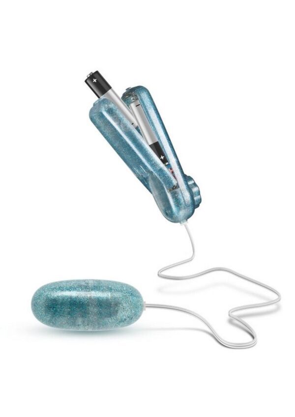 the B Yours Glitter Power Bullet is perfect for play in the bath or shower.Made of non-porous ABS plastic it`s body safe and easy to clean.Requires 2 AA batteries (not included).