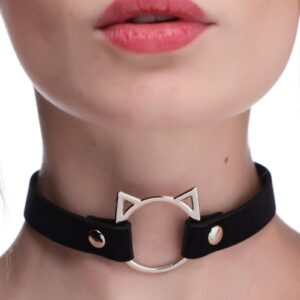 and the nickel free metal hardware is sturdy enough for light pulls. Pair this Kitty Ring Choker with your favorite set of ears and leathers to bring out the naughty kitty within!Measurements: Overall length 17.5 inches