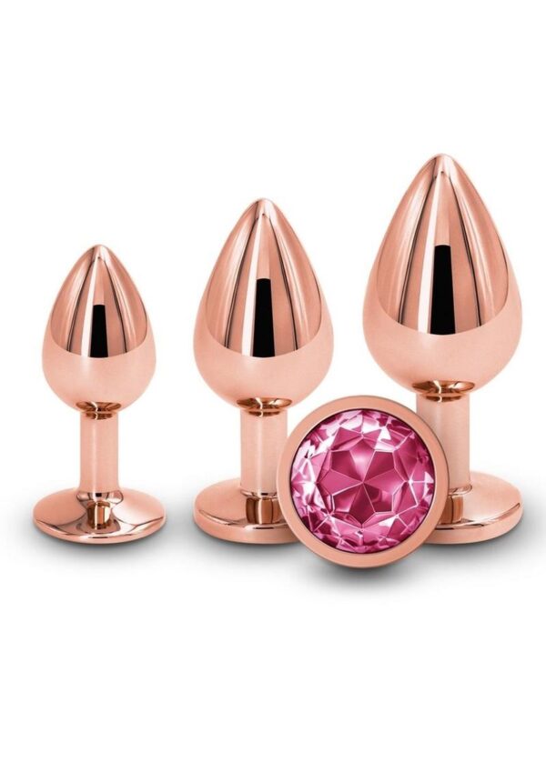 This dazzling trainer kit includes three chrome-plated  plugs in graduated sizes