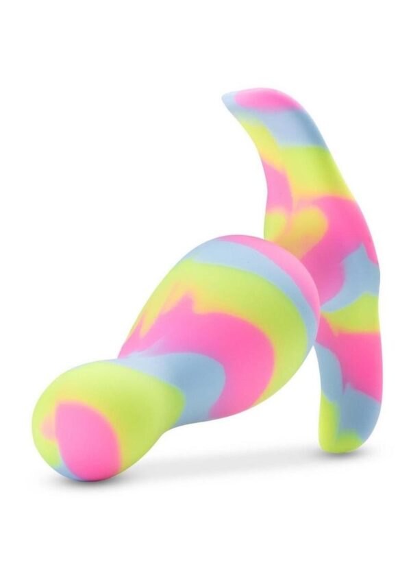 and beautiful - meet Avant Kaleido. Kaleido has a tapered head for easy ion and a larger secondary curve for additional sensations during play
