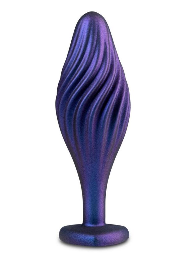 For anyone looking to explore new anal sensations alone or with a partner! Anal Adventures Matrix is ready to delight! Morpheus has a tapered head for easy ion and soft swirls of texture along the side of the plug that work with your body for additional sensations during use. StayPut technology ensures this plug will stay inside you comfortably without popping out during play and has a heart-shaped base with a beautiful jewel for added beauty. Morpheus has silky smooth UltraSilk and is made of Puria platinum-cured silicone