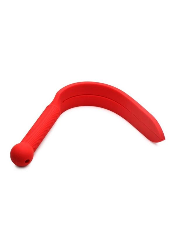 you can deliver stingy blows that may leave a mark unless you`re careful! The handle itself can also be used as an implement for impact play
