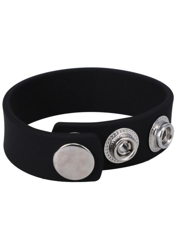 The Silicone 3 Snap cock ring is made-to-wear! With three snap options