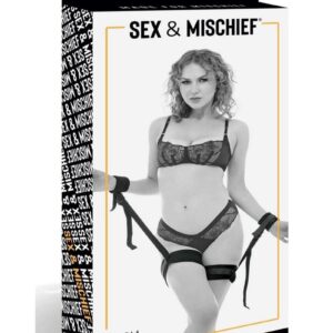 this restraint system offers a comfortable fit for most bodies. andnbsp;               Connecting straps adjust from 1.5 to 21 each                   Comfortable wear allows for all your favorite positionsandnbsp;