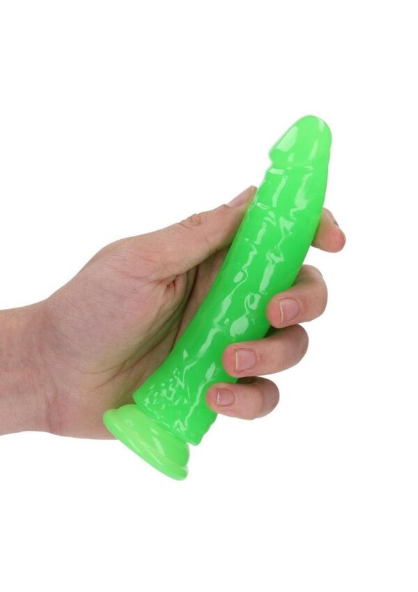 and definitely a clitoris friend? You`ll find all that and more in this dildo! The base functions as a suction cup for hands-free use