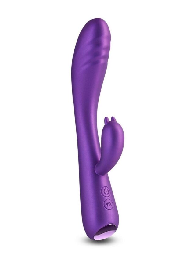 A Queen`s Delight is yours with Royals.  Duchess is an exquisite vibrator finished with a shimmery plush silicone coat