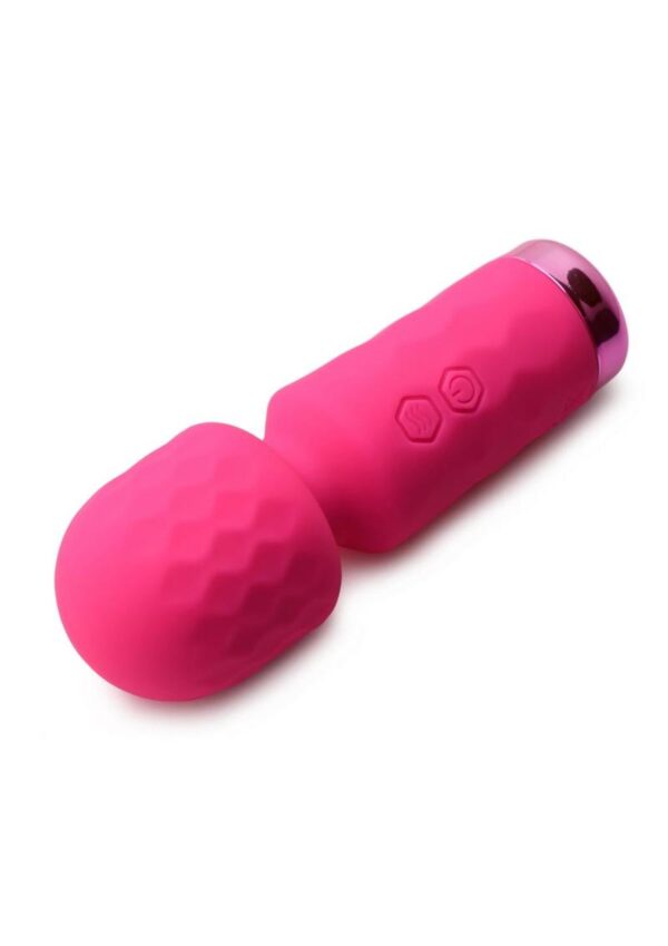 silky smooth and soft against sensitive skin. The flexible neck bends in just the right angles. Enjoy 3 speeds and 7 patterns of vibrating bliss on any body part that craves a little more attention. It`s splashproof