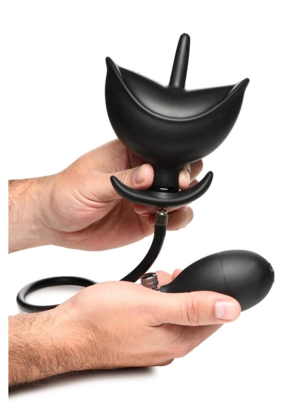 silicone bulb to pump up the plug to your chosen degree of inflation