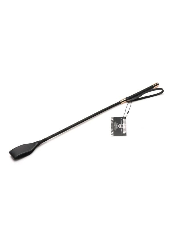 this crop has a textured grip that helps you keep your grip as you play. The firm rod at the center is made of a glass fiber that is firm with enough flex to handle impact. The triangular end is perfect or precise and specific impact play. To clean