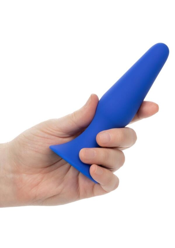 while the superior suction cup base provides hands-free fun and secure stability during play. With a smooth and virtually seamless design