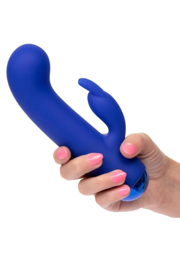 allowing you to find the perfect intensity for your pleasure. The vibrator is made from liquid silicone