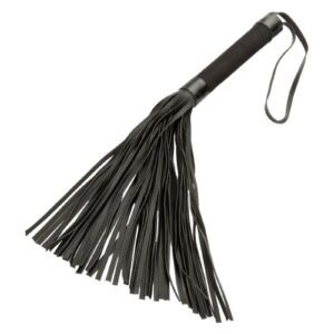 offering an exhilarating experience that tantalizes the senses. The flogger boasts soft teasing tassels