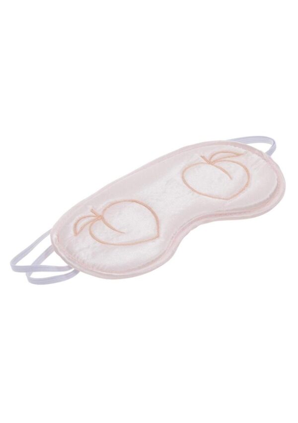this blindfold is designed for unforgettable moments.Features:Dual elastic bands for a secure wearingSatin padded blindfolded for added comfortOne size fits all