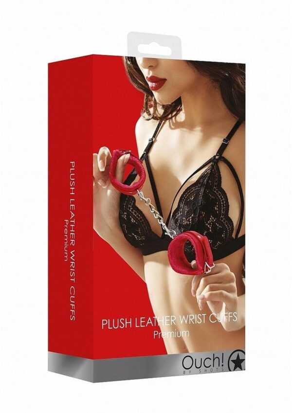 an adjustable strap with a sturdy clasp for a perfect fit and an attached ring for easy hook-ups!