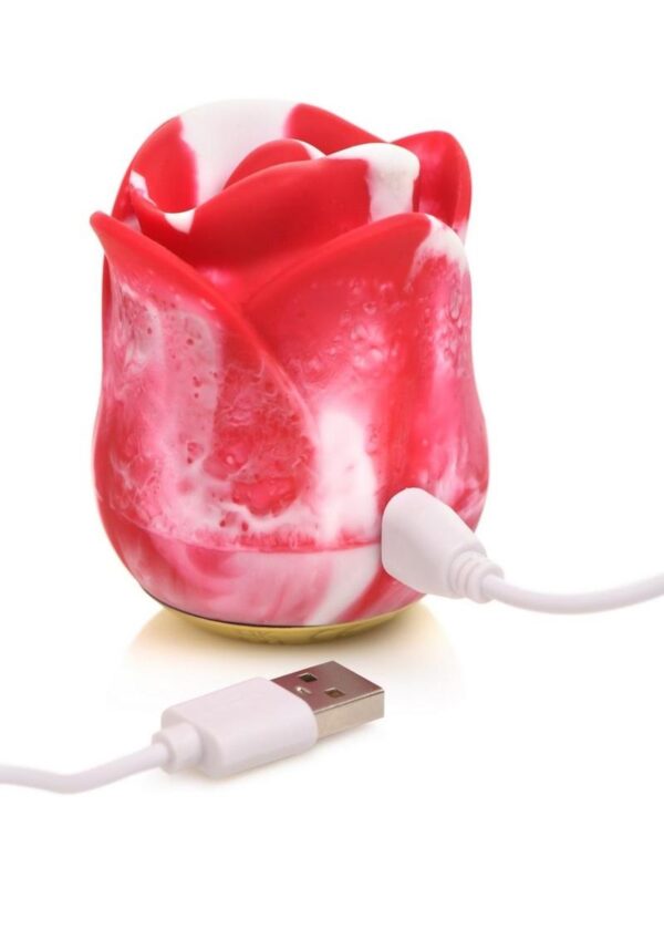 it creates a symphony of pleasure of vibrating kisses for an incredible orgasm. Delightfully compact and rated IPX6 waterproof