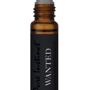AND EARTHY BASE NOTES OF THYME AND WHITE OAK.A bold and alluring fragrance that commands the senses. Complex layers of sizzling spices drift into the crisp