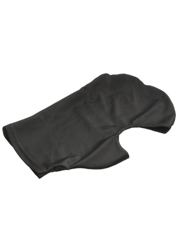 ensuring that silence is maintained whether you use it with gags or without. With its seamless zipper back closure