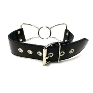 This spider mouth gag is made of stainless steel with leather straps and with an adjustable buckle close. The design of the extreme gag is a perfect toy for role plays involving bondage. In the BDSM world