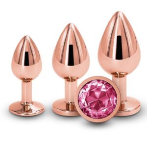 This dazzling trainer kit includes three chrome-plated  plugs in graduated sizes