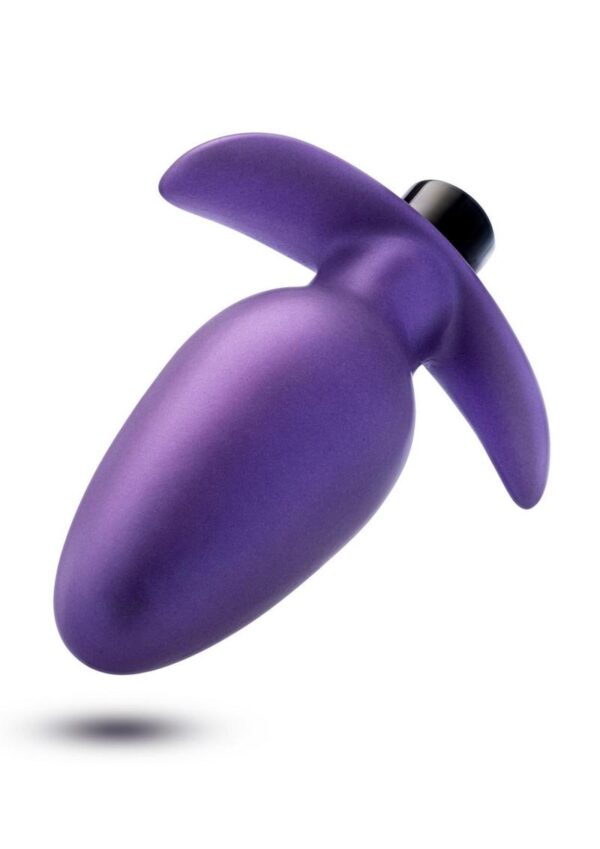 while its powerful motor delivers intense vibrations that will leave you breathless. With its 10 adjustable settings consisting of 5 speeds and 5 unique vibration patterns