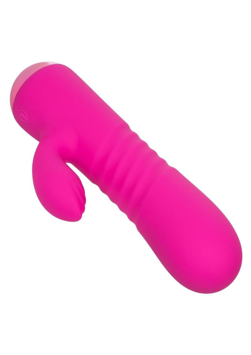 this toy provides a satisfyingly full feeling. The ribbed shaft and rippled teaser