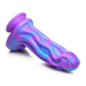 This intricate dong is wearing the long