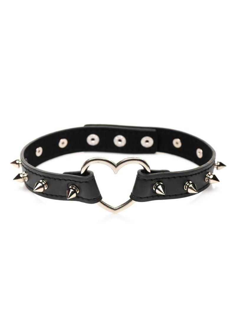 Flag your kinky side or use this as an edgy fashion accessory! This spiked collar snakes any neck look great
