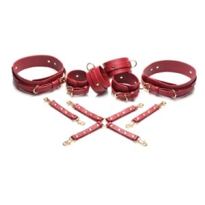 Spice things up with these captive restraints! Made out of vegan leather