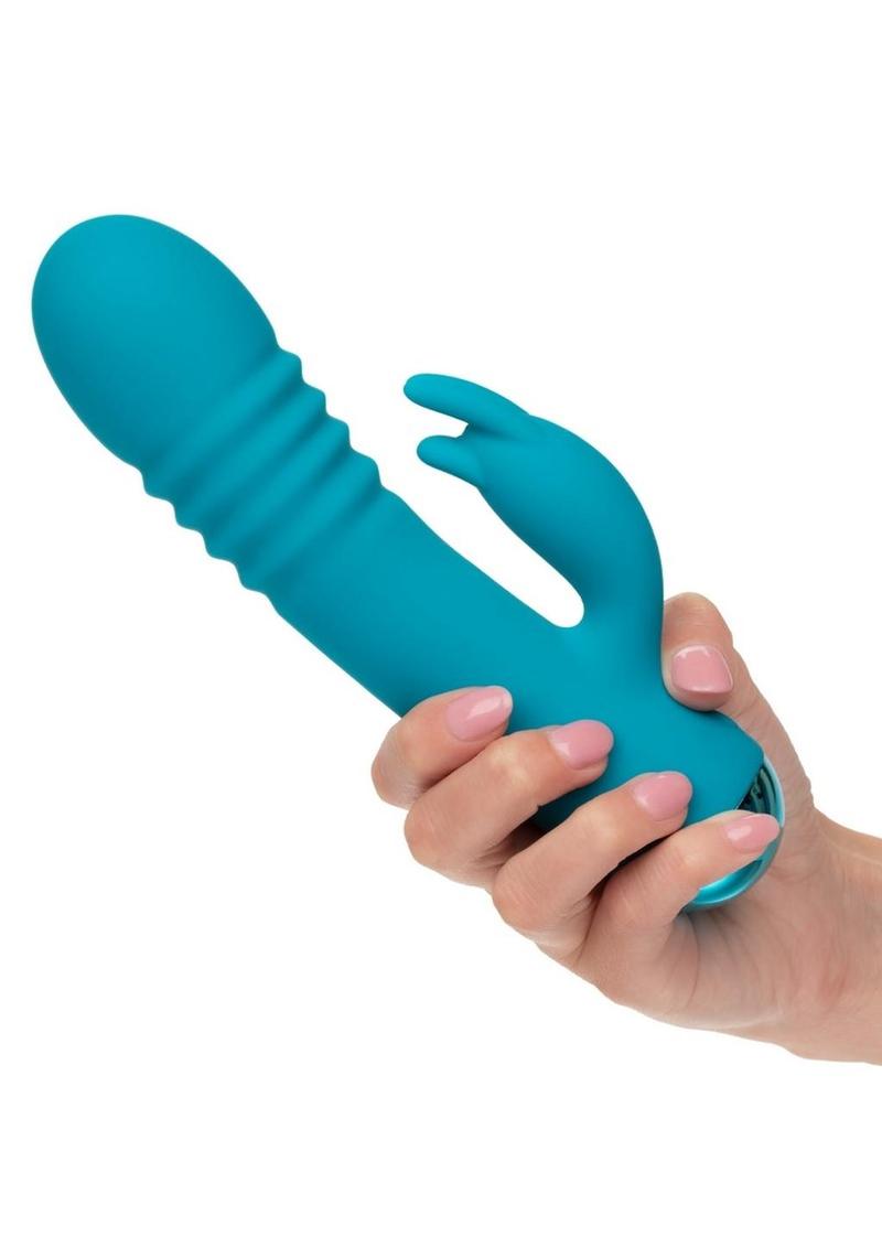 fulfilling sensations that will leave you yearning for more. The massager stands out with its thrusting G shaft and triple teaser