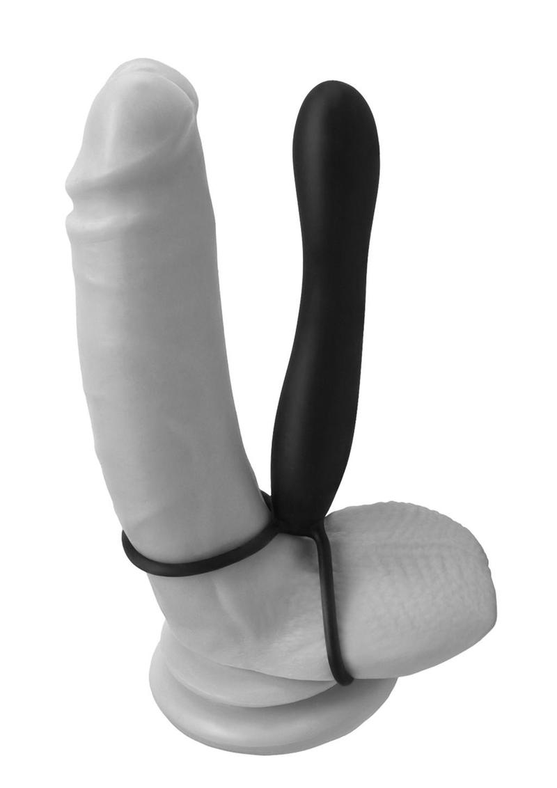 thanks to a smooth silicone shaft underneath that`s ready to double the trouble.The silicone shaft has a tapered tip for easy entry and is smooth and seamless all the way around. It`s firm enough so that it won`t bend during penetration. With this handy little sling strapped on