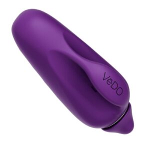 vivi RECHARGEABLE FINGER VIBE boasts a super powerful motor with 10 vibration modes. It`s sleekly designed for effortless control. The finger handle fits easily between your index and middle fingers so you can maneuver the silky silicone bullet over your entire clitoris for maximum pleasure. And don`t be afraid to jump in the tub - it`s completely submersible.   Textured surface for clitoral stimulation Travel lock Rechargeable with USB cable (included) Vibration Modes:  10 Charge Time:  60 min. Usage Time:  45 min.