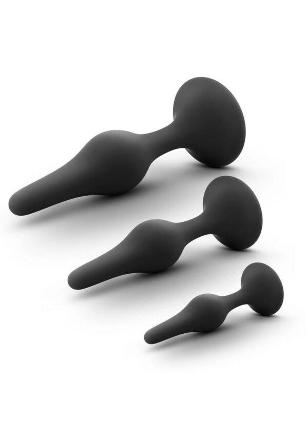 The Silicone Beginner Plug Kit has three graduating sizes of plugs to train comfortable